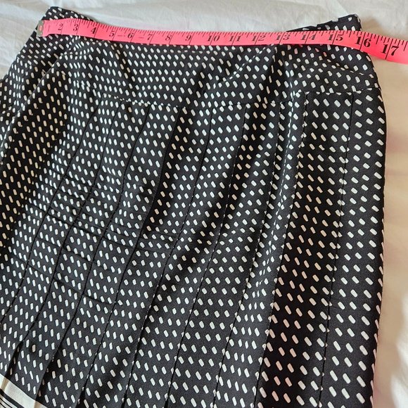 Jones New York Petite Silk Skirt - Picture 5 of 8